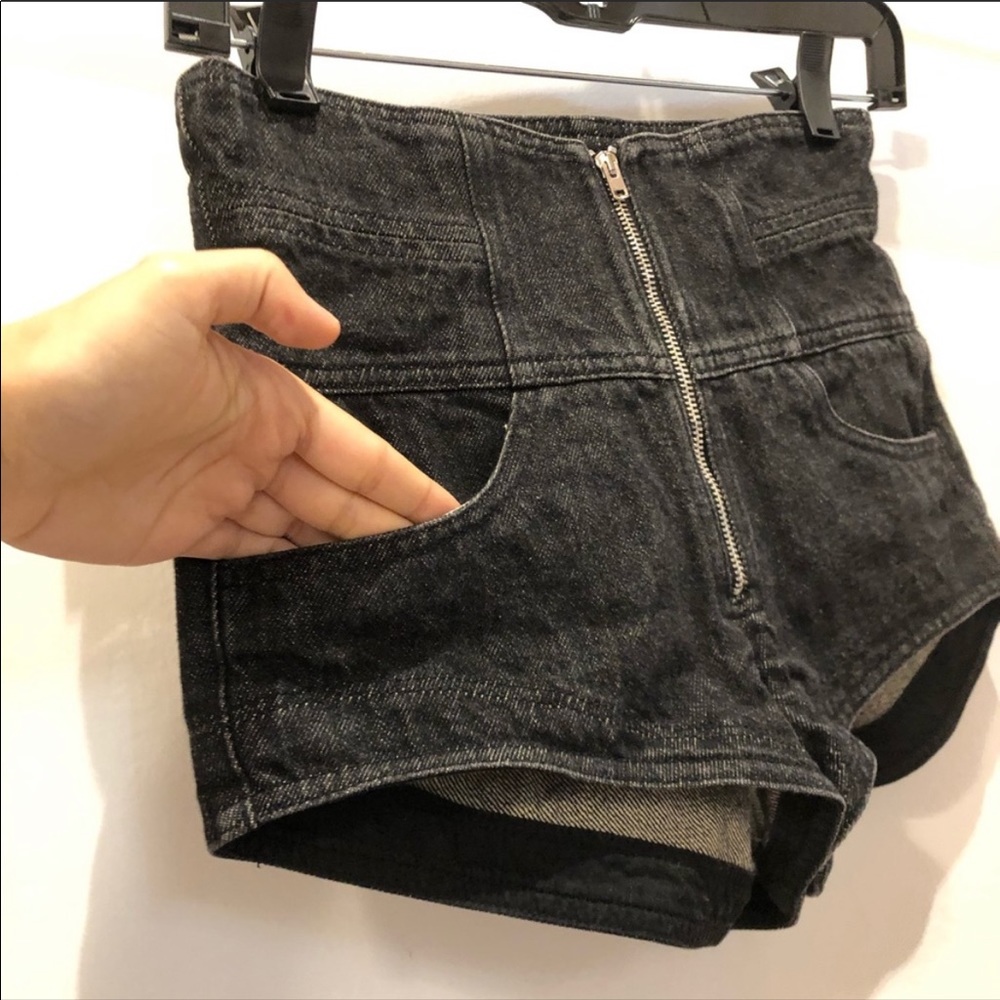 Isabel Marant Black High-Waist Front-Zip Denim Shorts - Picture 3 of 5